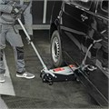 Домкрат гидравлический подкатной, 3.5 т, высота подъема 145-490 мм, с педалью Matrix 17218