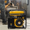 Генератор бензиновый GE 6900, 5.5 кВт, 220 В/50 Гц, 25 л, ручной старт Denzel 23793