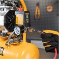 Компрессор DLS650/10 безмаслянный малошумный 650 Вт, 120 л/мин, ресивер 10 л Denzel 23827