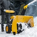 Бензиновая снегоуборочная машина SBM 610, 212 cc, ручной старт, фара Denzel 24951