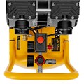 Компрессор безмасляный, малошумный DLS 2200/50, 2200 Вт, 2x1100, 50 л, 380 л/мин Denzel 33126