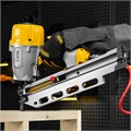 Нейлер пневматический PN2190 для гвоздей SN21 от 50 до 90 мм Denzel 33206