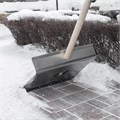 Лопата для уборки снега тротуарная, алюминиевая,500х400х1420мм, деревянный черенок, Сибртех 34887